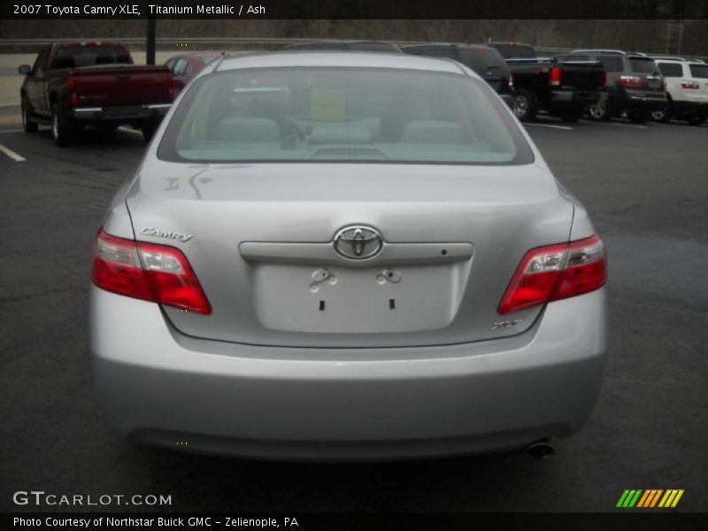 Titanium Metallic / Ash 2007 Toyota Camry XLE