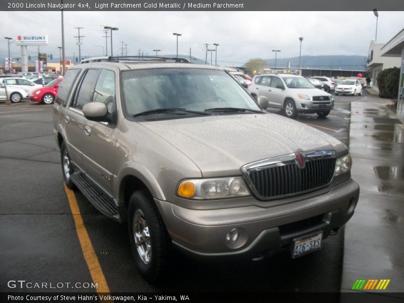 Light Parchment Gold Metallic / Medium Parchment 2000 Lincoln Navigator 4x4
