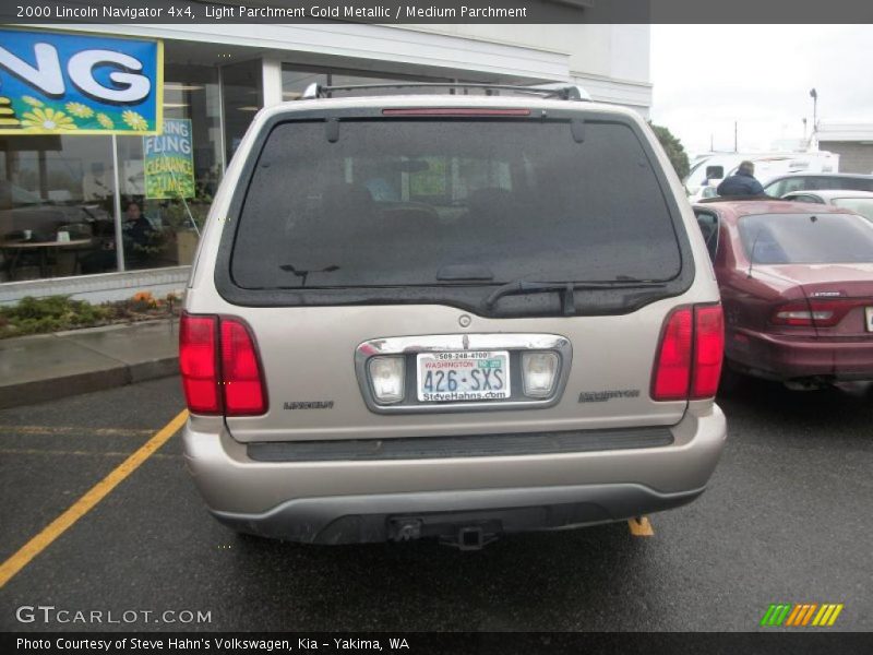 Light Parchment Gold Metallic / Medium Parchment 2000 Lincoln Navigator 4x4