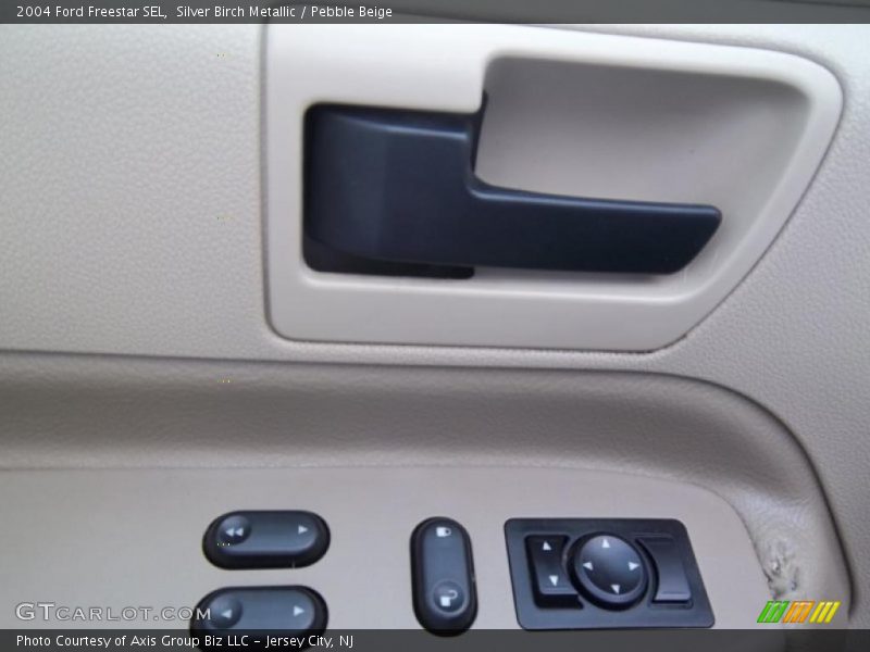 Silver Birch Metallic / Pebble Beige 2004 Ford Freestar SEL