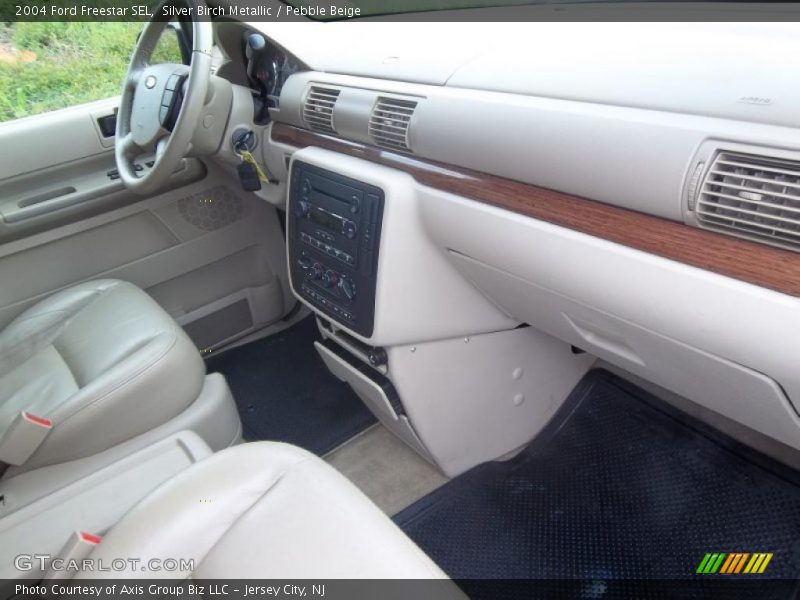 Silver Birch Metallic / Pebble Beige 2004 Ford Freestar SEL