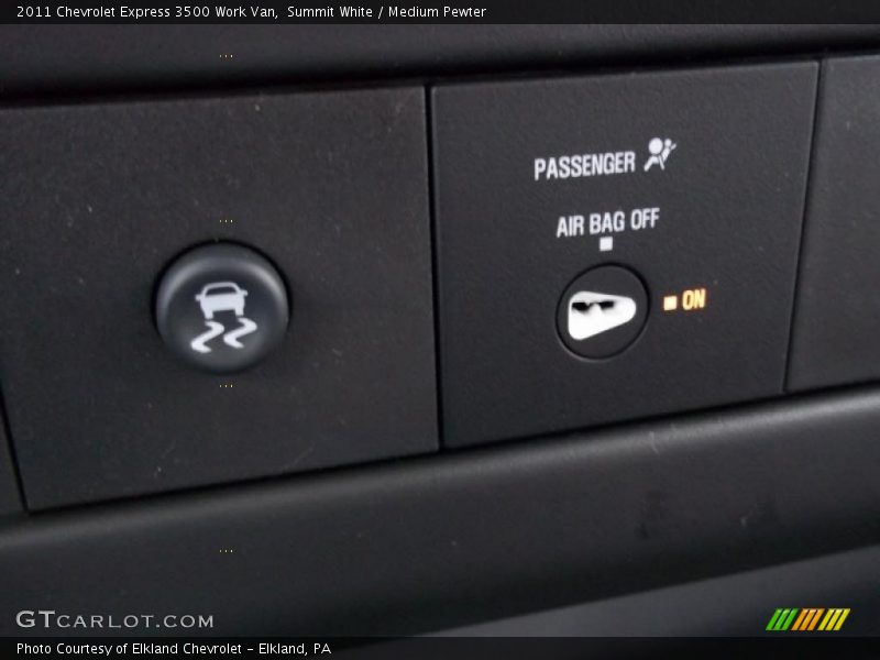 Summit White / Medium Pewter 2011 Chevrolet Express 3500 Work Van