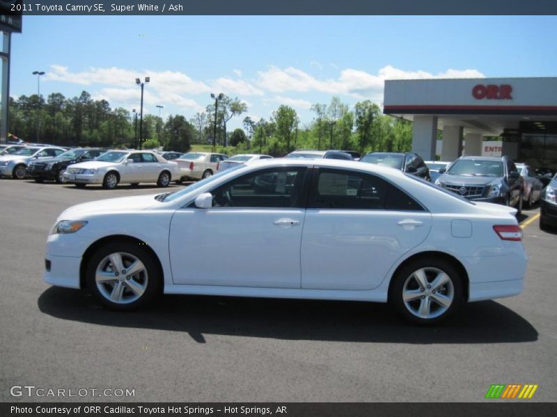 Super White / Ash 2011 Toyota Camry SE