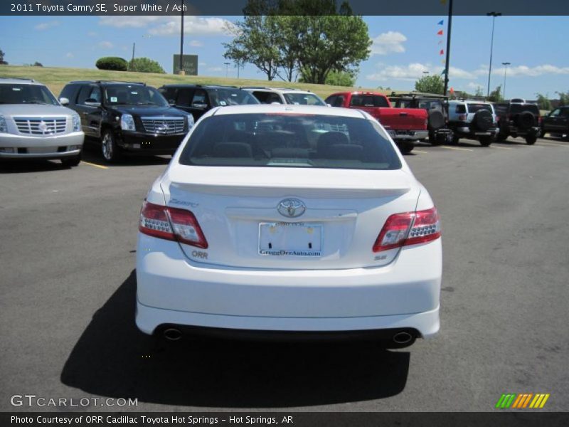 Super White / Ash 2011 Toyota Camry SE