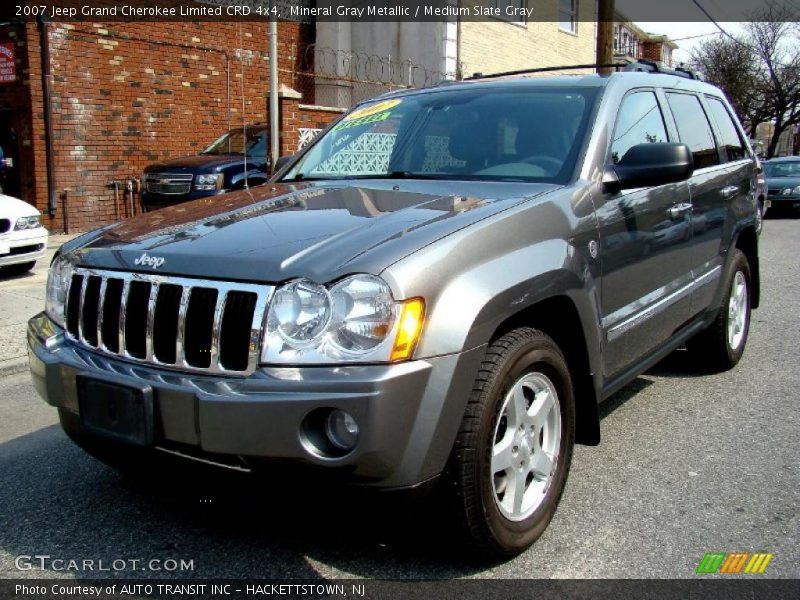 Front 3/4 View of 2007 Grand Cherokee Limited CRD 4x4