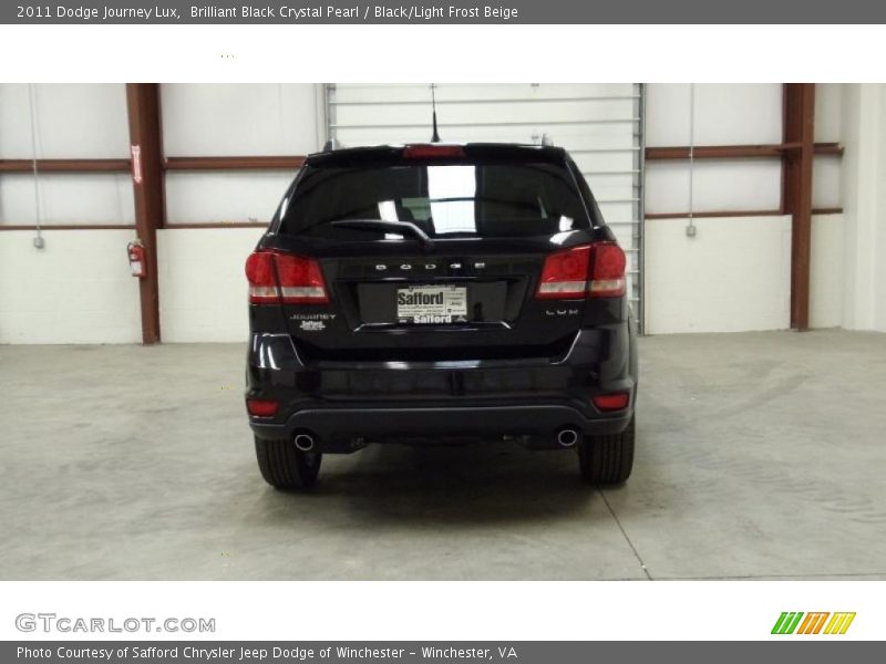 Brilliant Black Crystal Pearl / Black/Light Frost Beige 2011 Dodge Journey Lux
