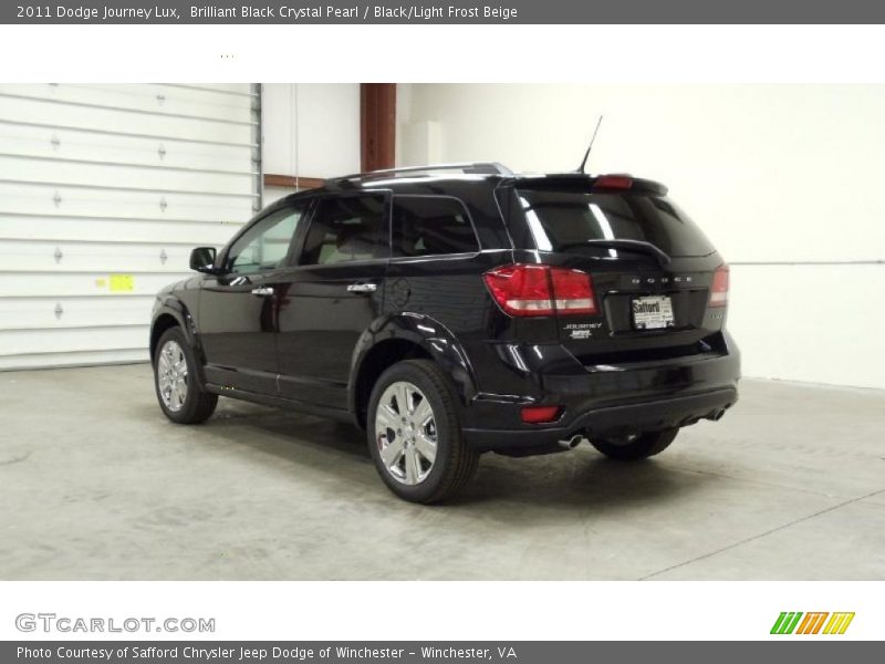 Brilliant Black Crystal Pearl / Black/Light Frost Beige 2011 Dodge Journey Lux