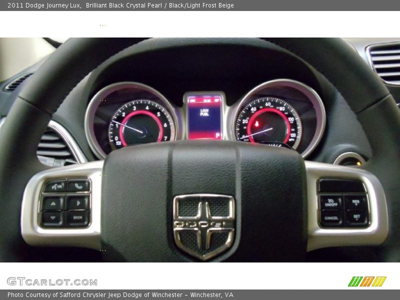 Brilliant Black Crystal Pearl / Black/Light Frost Beige 2011 Dodge Journey Lux
