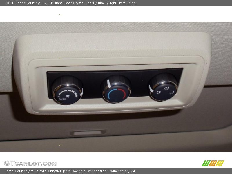 Brilliant Black Crystal Pearl / Black/Light Frost Beige 2011 Dodge Journey Lux