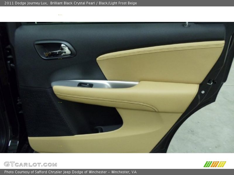 Brilliant Black Crystal Pearl / Black/Light Frost Beige 2011 Dodge Journey Lux