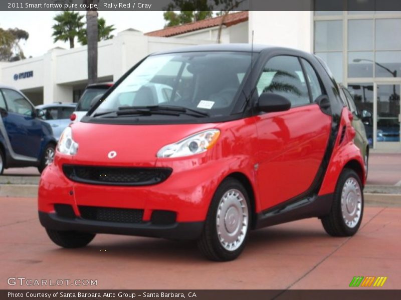 Front 3/4 View of 2011 fortwo pure coupe