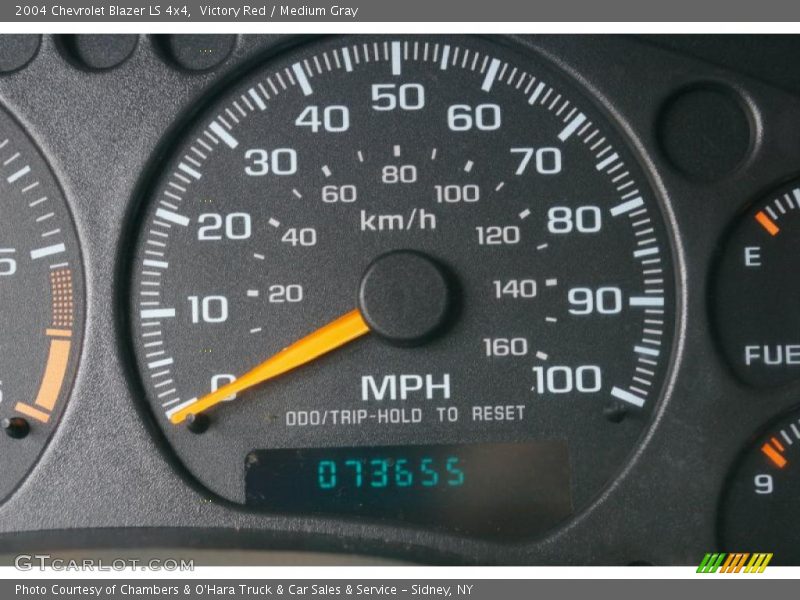 Victory Red / Medium Gray 2004 Chevrolet Blazer LS 4x4