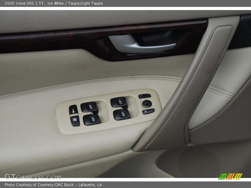Ice White / Taupe/Light Taupe 2005 Volvo S60 2.5T
