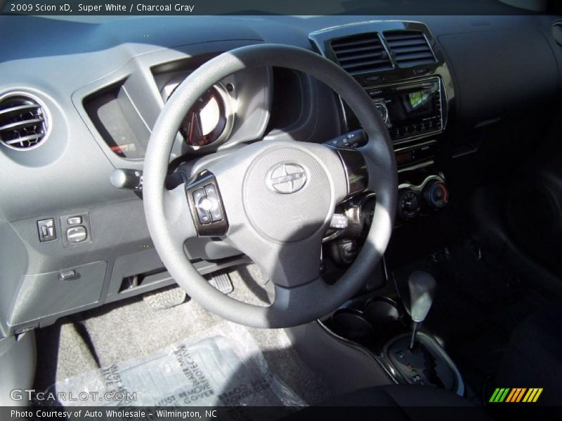 Super White / Charcoal Gray 2009 Scion xD