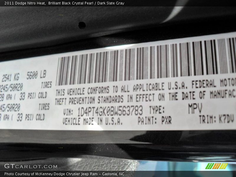 Brilliant Black Crystal Pearl / Dark Slate Gray 2011 Dodge Nitro Heat