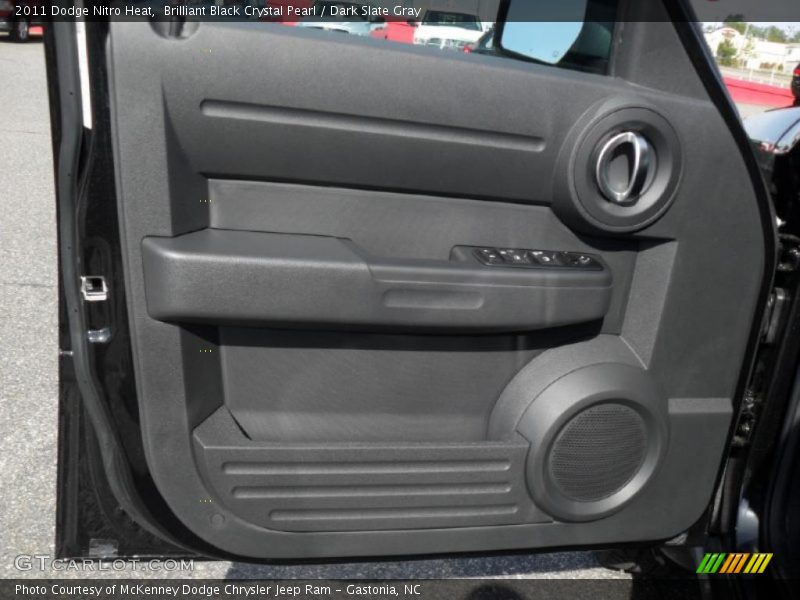 Brilliant Black Crystal Pearl / Dark Slate Gray 2011 Dodge Nitro Heat