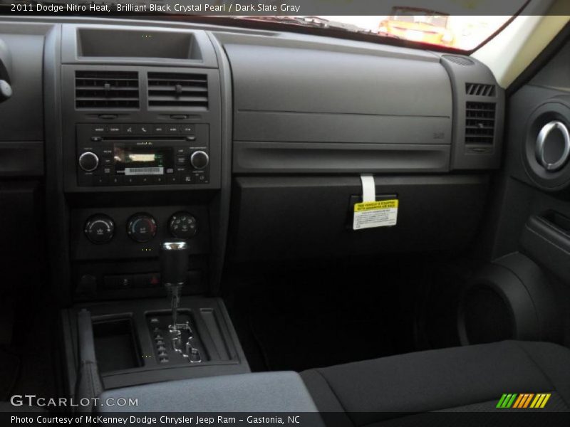 Brilliant Black Crystal Pearl / Dark Slate Gray 2011 Dodge Nitro Heat