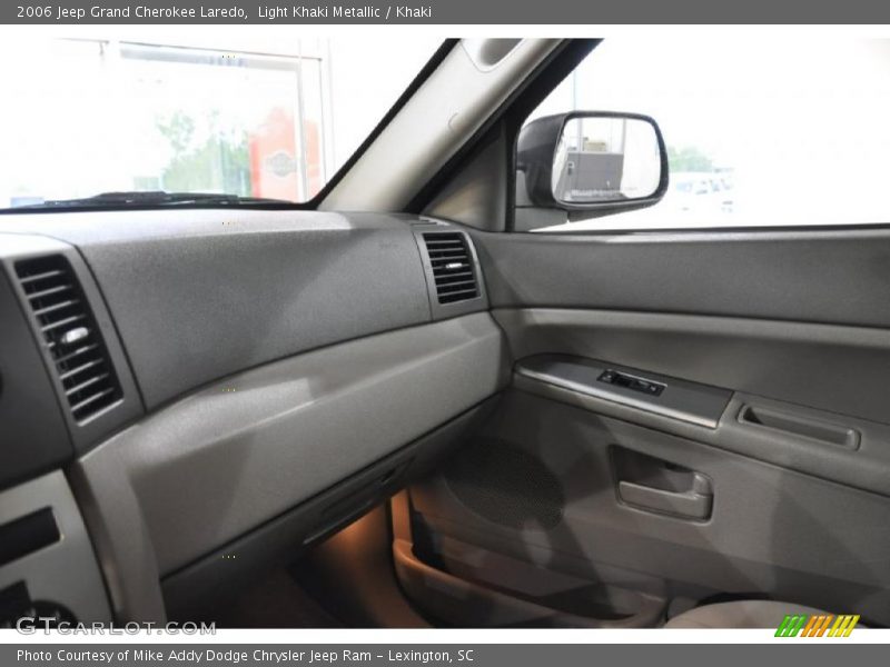 Light Khaki Metallic / Khaki 2006 Jeep Grand Cherokee Laredo