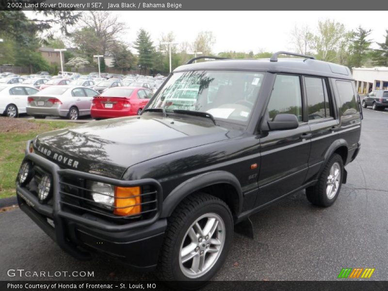 Front 3/4 View of 2002 Discovery II SE7