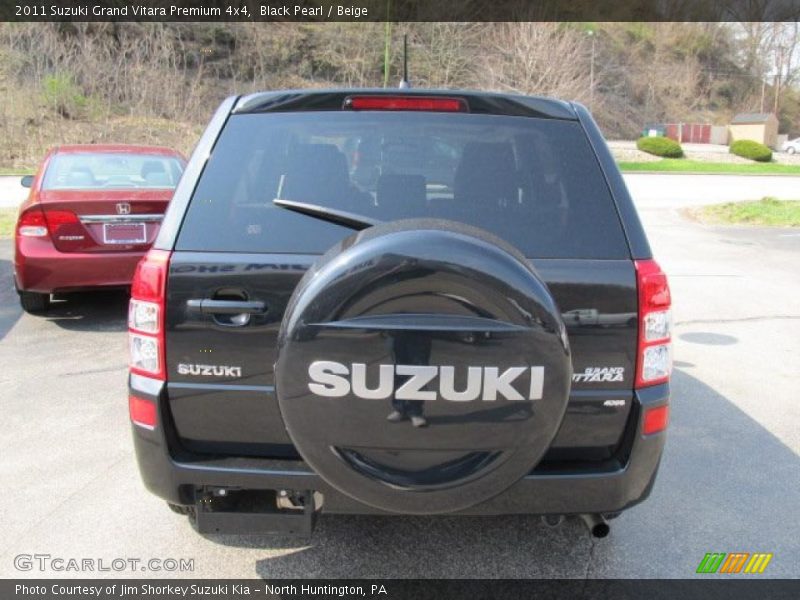 Black Pearl / Beige 2011 Suzuki Grand Vitara Premium 4x4