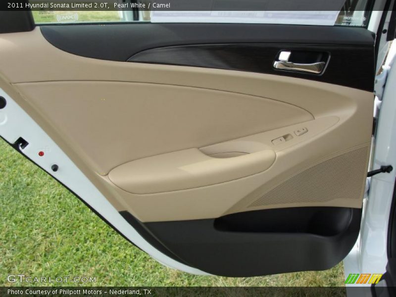 Door Panel of 2011 Sonata Limited 2.0T