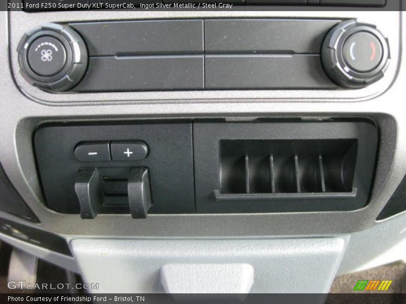 Ingot Silver Metallic / Steel Gray 2011 Ford F250 Super Duty XLT SuperCab