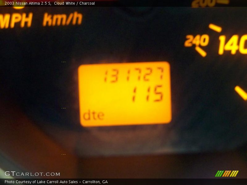 Cloud White / Charcoal 2003 Nissan Altima 2.5 S