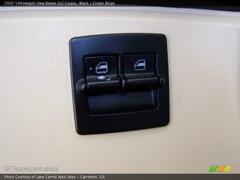 Black / Cream Beige 2002 Volkswagen New Beetle GLS Coupe