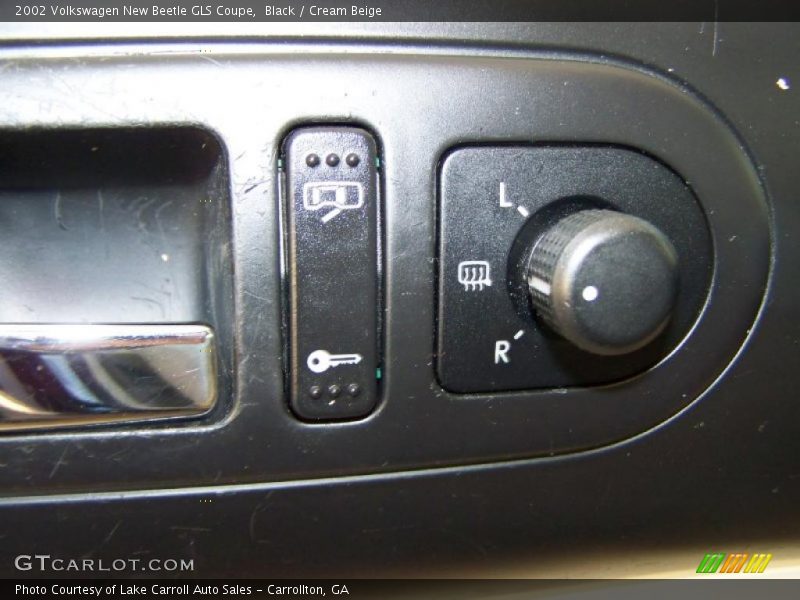 Black / Cream Beige 2002 Volkswagen New Beetle GLS Coupe