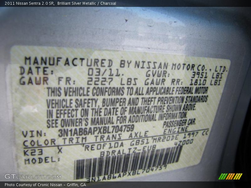 Brilliant Silver Metallic / Charcoal 2011 Nissan Sentra 2.0 SR