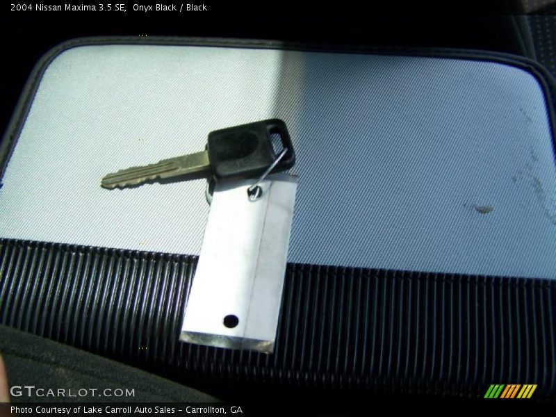 Onyx Black / Black 2004 Nissan Maxima 3.5 SE