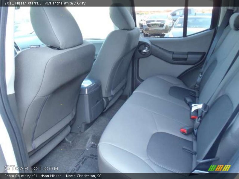Avalanche White / Gray 2011 Nissan Xterra S