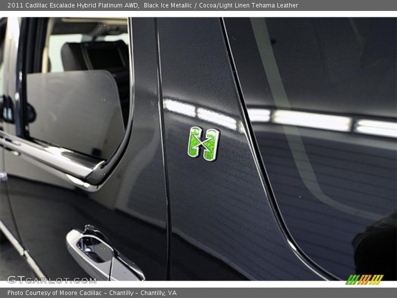  2011 Escalade Hybrid Platinum AWD Logo