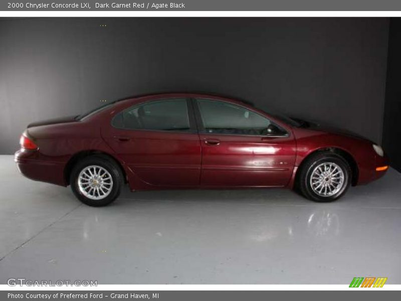 Dark Garnet Red / Agate Black 2000 Chrysler Concorde LXi