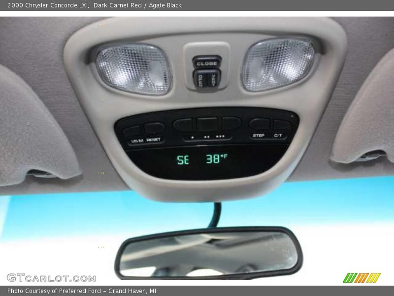Dark Garnet Red / Agate Black 2000 Chrysler Concorde LXi