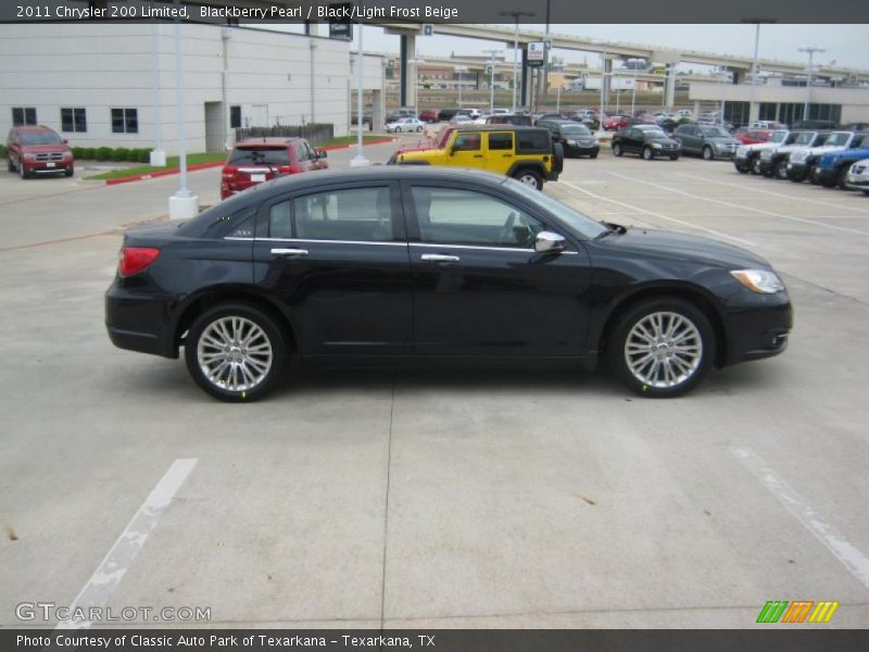 Blackberry Pearl / Black/Light Frost Beige 2011 Chrysler 200 Limited