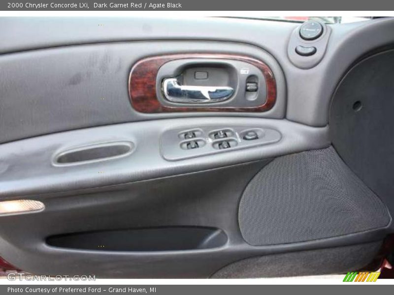 Dark Garnet Red / Agate Black 2000 Chrysler Concorde LXi