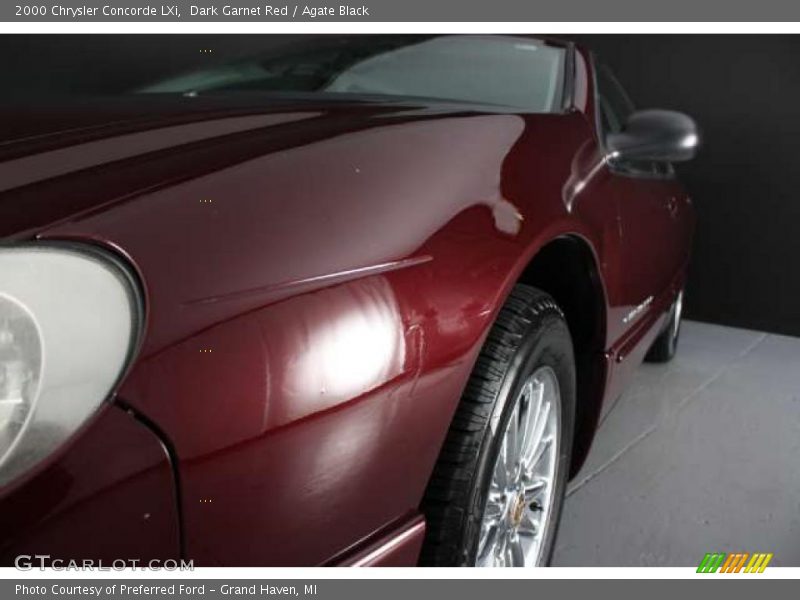 Dark Garnet Red / Agate Black 2000 Chrysler Concorde LXi
