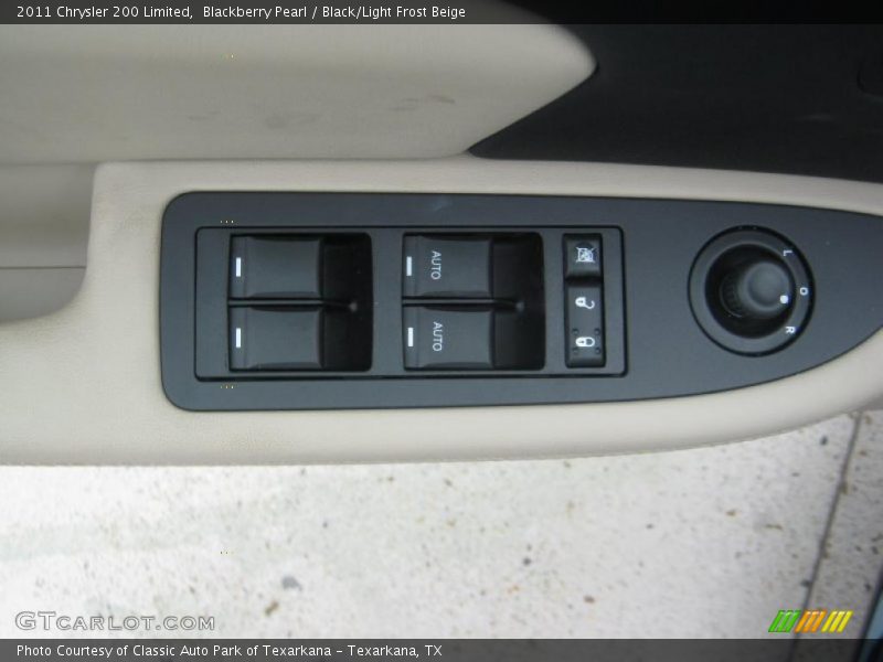 Blackberry Pearl / Black/Light Frost Beige 2011 Chrysler 200 Limited