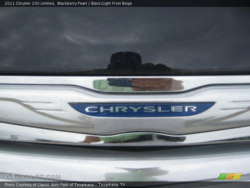 Blackberry Pearl / Black/Light Frost Beige 2011 Chrysler 200 Limited