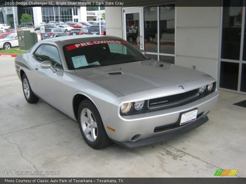 Bright Silver Metallic / Dark Slate Gray 2010 Dodge Challenger SE