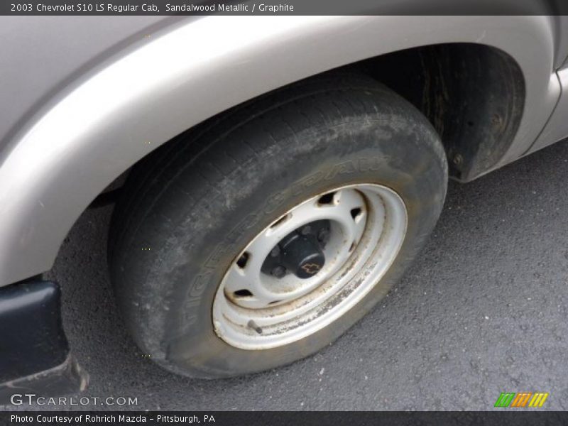 Sandalwood Metallic / Graphite 2003 Chevrolet S10 LS Regular Cab