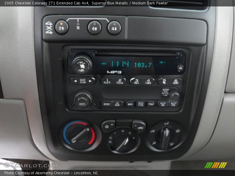 Controls of 2005 Colorado Z71 Extended Cab 4x4