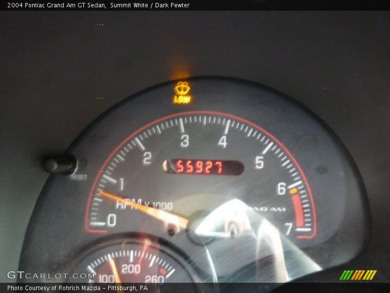 Summit White / Dark Pewter 2004 Pontiac Grand Am GT Sedan