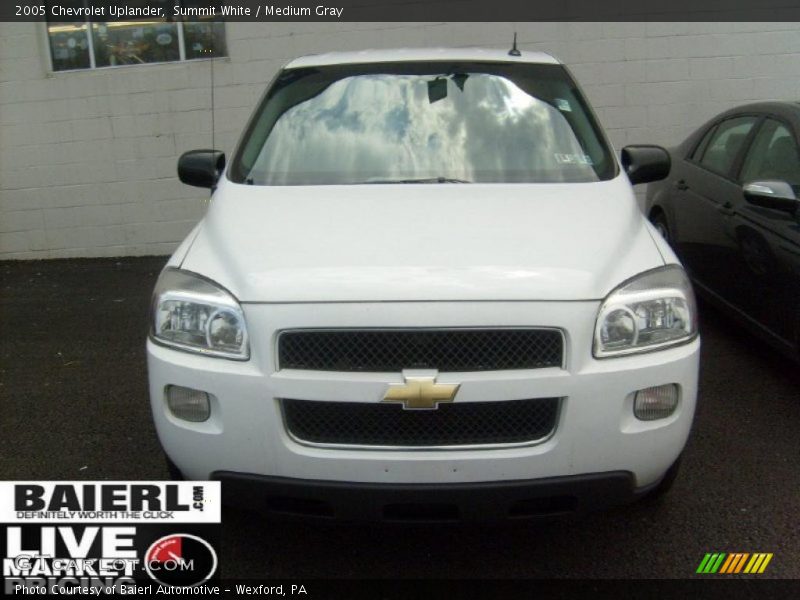 Summit White / Medium Gray 2005 Chevrolet Uplander