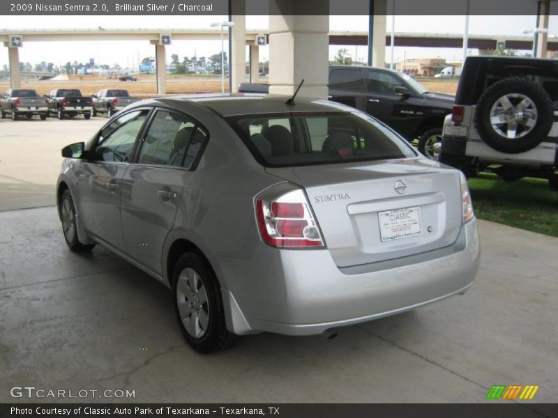 Brilliant Silver / Charcoal 2009 Nissan Sentra 2.0