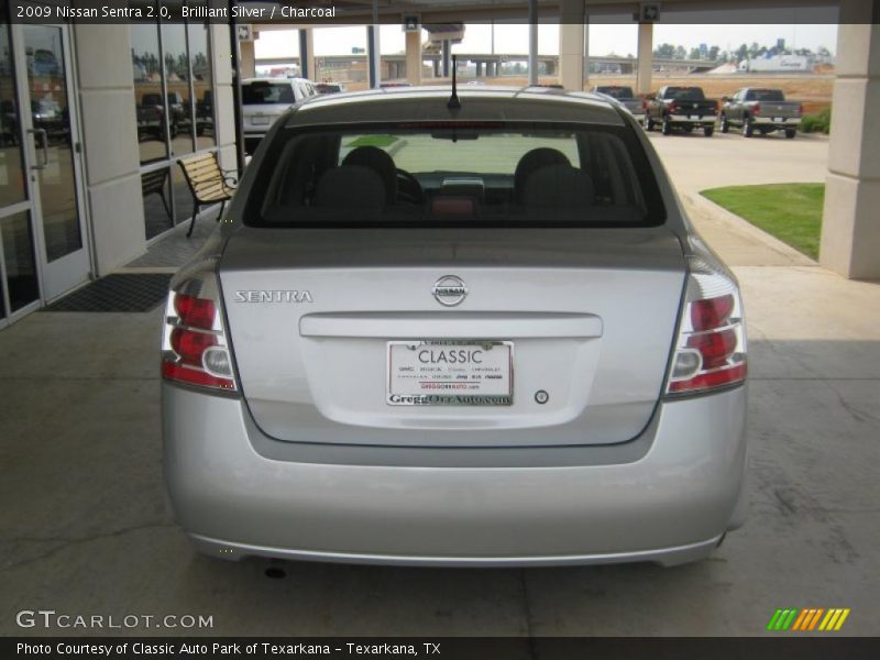 Brilliant Silver / Charcoal 2009 Nissan Sentra 2.0