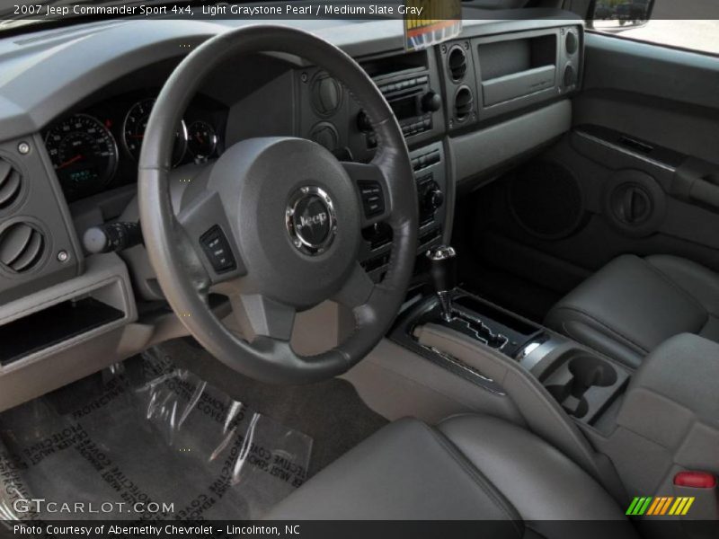 Light Graystone Pearl / Medium Slate Gray 2007 Jeep Commander Sport 4x4