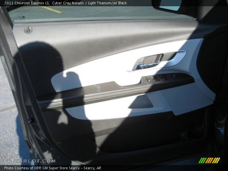 Cyber Gray Metallic / Light Titanium/Jet Black 2011 Chevrolet Equinox LS