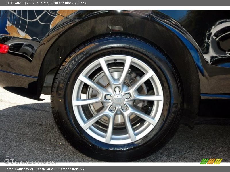 Brilliant Black / Black 2010 Audi Q5 3.2 quattro